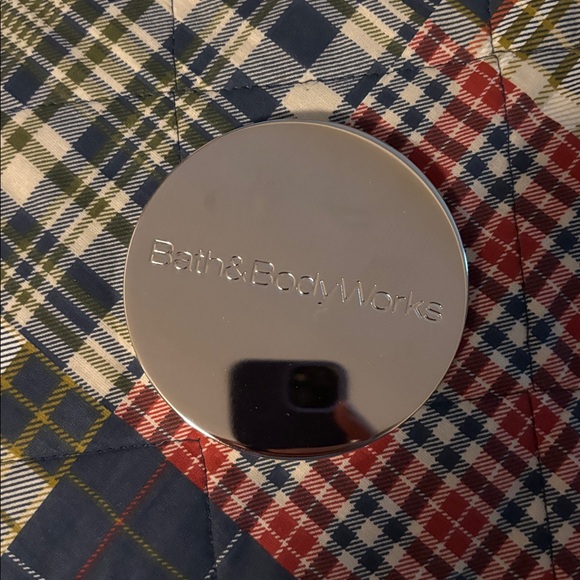 Bath & Body Works Frosted Cranberry Candle with Pink and Silver Design - Picture 5 of 5